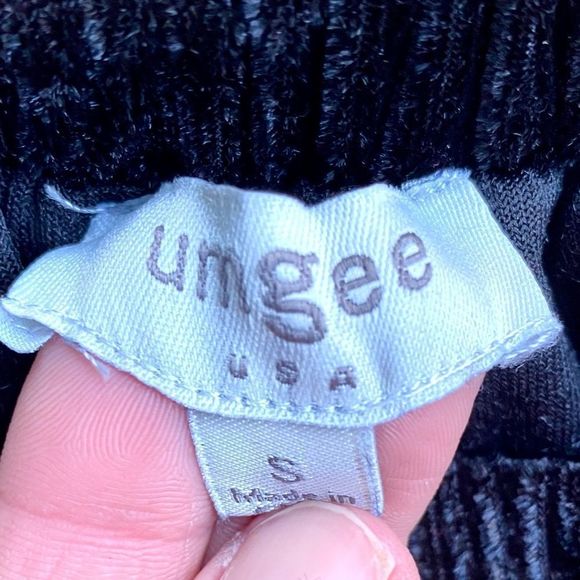 Umgee Black Velvet Off Shoulder Embroidered Dress Size S - Picture 4 of 8